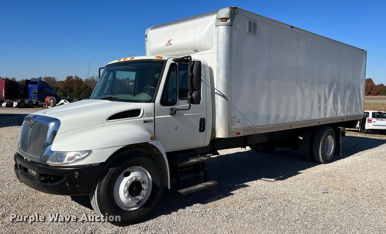 2015 International DuraStar 4300 box truck - NM9023