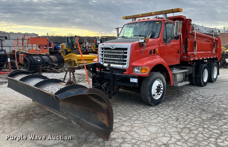 2006 Sterling LT7500 dump truck - DQ6213