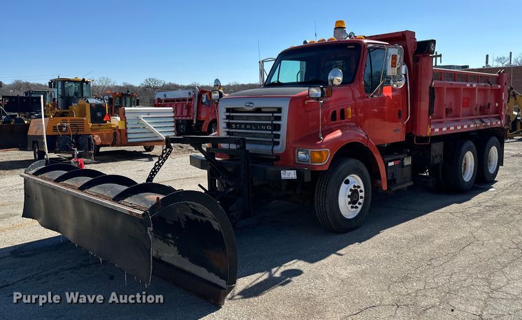 2003 Sterling LT7500 dump truck - DQ6223