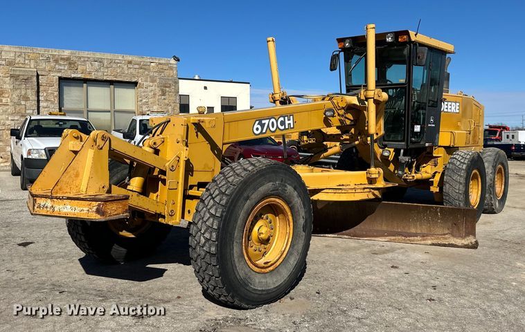 2004 John Deere 670CH motor grader - DQ6247