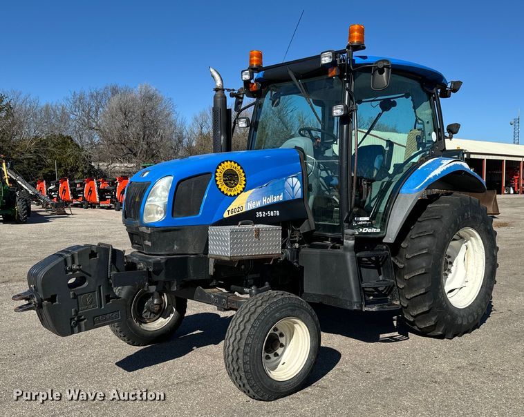 2008 New Holland T-6020 tractor - NU9370