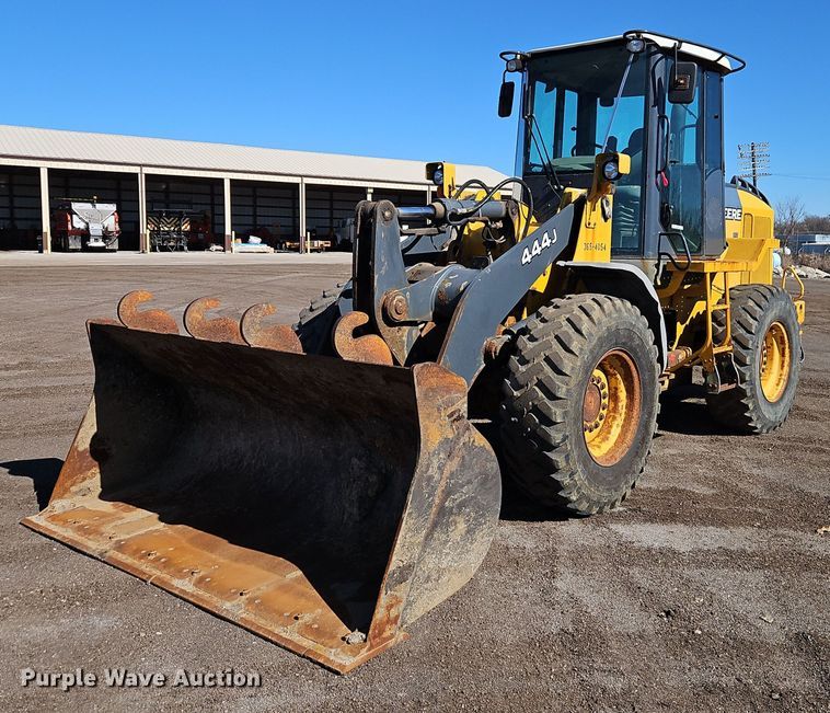 2005 John Deere 444J wheel loader - OJ9515