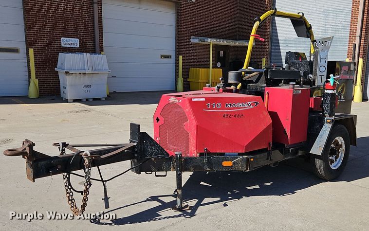 2009 Cimline 110DH melter applicator - OJ9557
