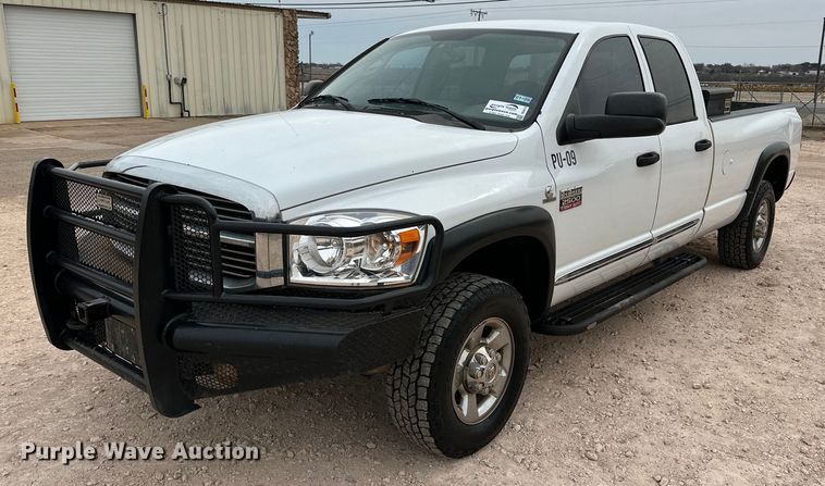 2009 Dodge Ram 2500 Quad Cab pickup truck - DG4274