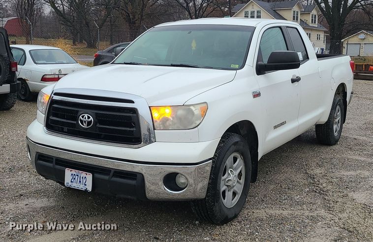 2013 Toyota Tundra Double Cab pickup truck - DK4180