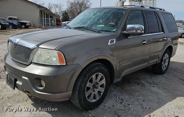 2004 Lincoln Navigator SUV - DP0811