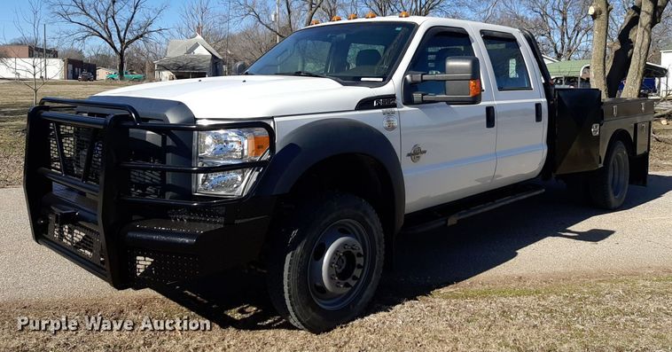 2012 Ford F550 Super Duty Crew Cab flatbed truck - DV9822