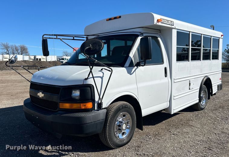 2007 Chevrolet  Express 3500 school bus - EG1233