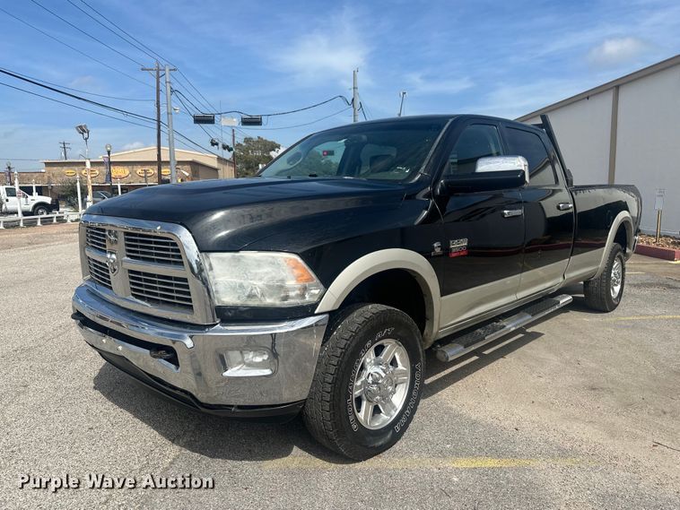 2011 Dodge Ram 3500HD Crew Cab pickup truck - EH3845
