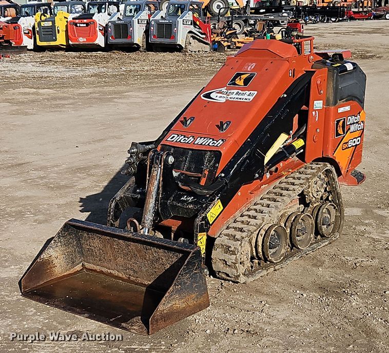 2018 Ditch Witch SK600 compact utility loader - EI3517