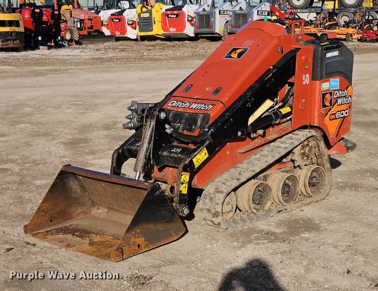 2018 Ditch Witch SK600 compact utility loader - EI3519