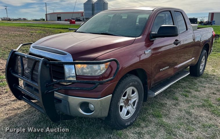 2008 Toyota  Tundra  Double Cab pickup truck - JT9076