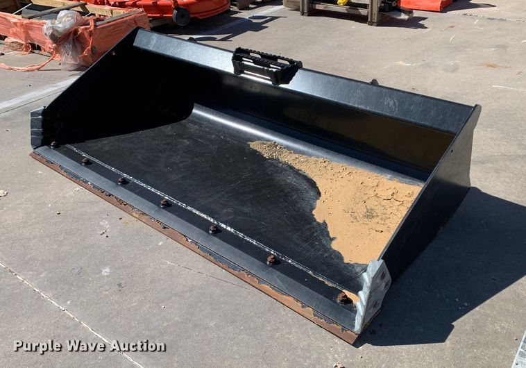 2022 Paladin S6606 skid steer bucket - KX9810