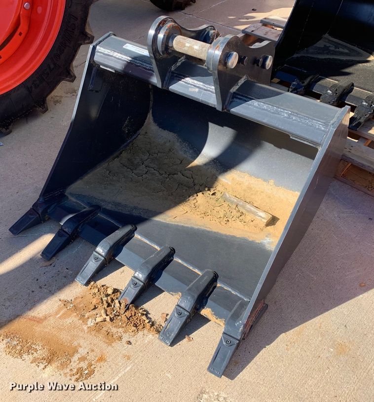 Kubota  KX057 excavator bucket - KX9812