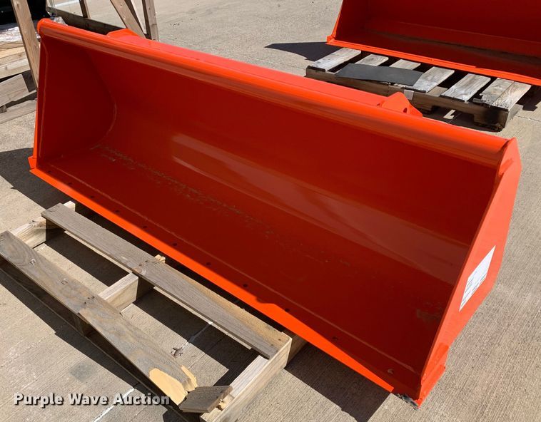 Kubota L2296 6' W loader bucket - KX9824