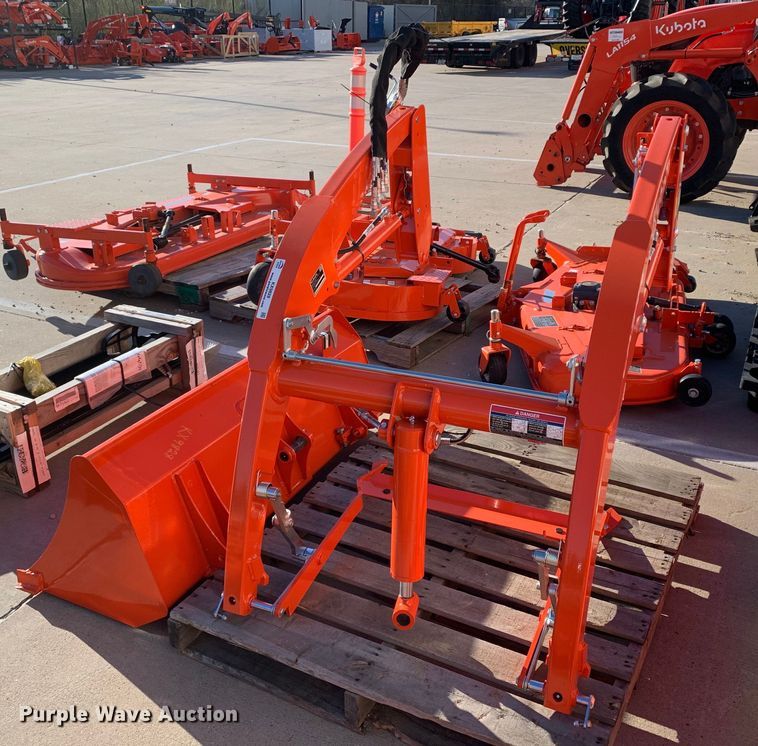 Kubota  LA344 4' W loader bucket - KX9828
