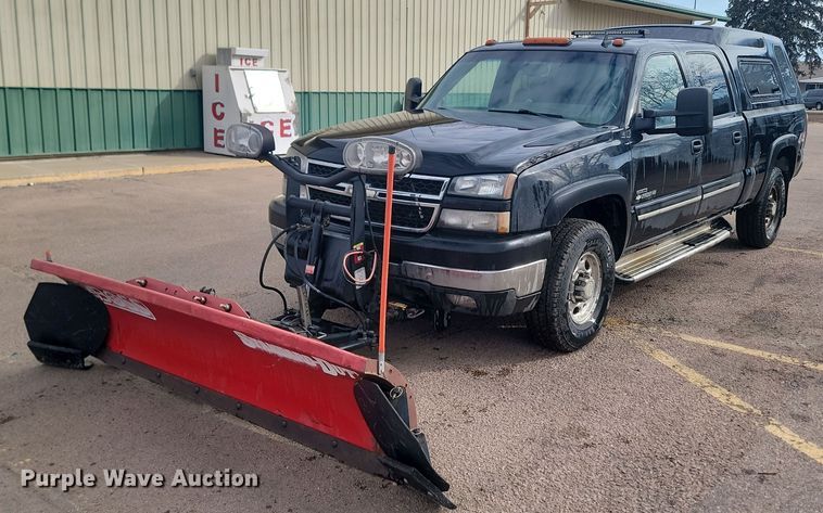 2007 Chevrolet  2500 Crew Cab pickup truck - LA9737