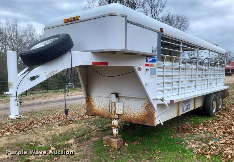 1997 Gooseneck livestock trailer - MJ9003