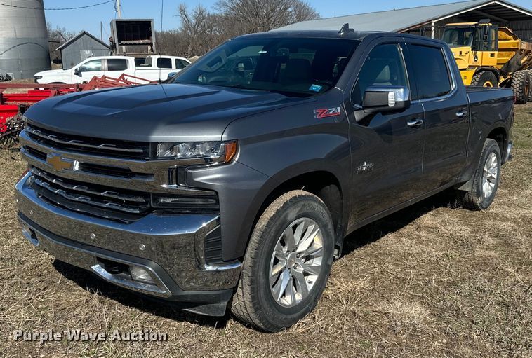 2019 Chevrolet  Silverado 1500 LTZ Crew Cab pickup truck - NF9358