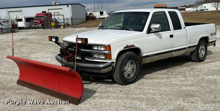 1994 Chevrolet K1500 Ext. Cab pickup truck - NJ9517