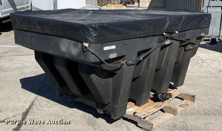 SaltDogg SHPE2000 spreader  - OG9796