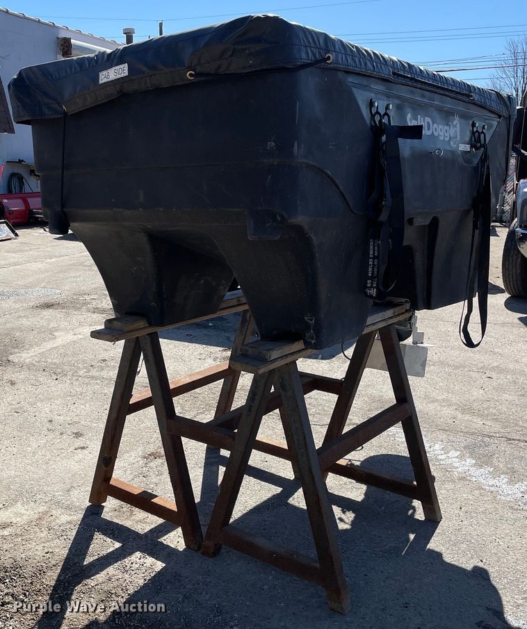 SaltDogg SHPE2000 spreader  - OG9798
