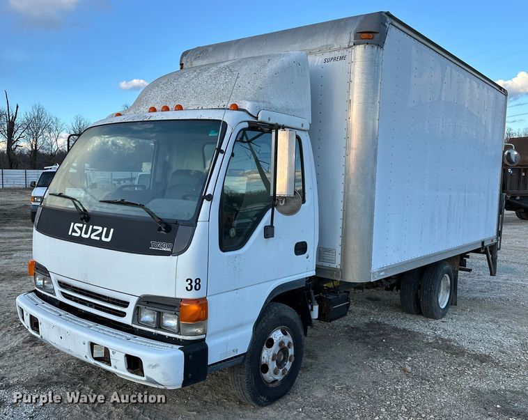 2005 Isuzu NPR box truck - OM9878