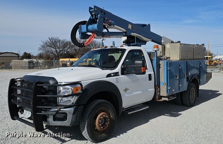 2015 Ford F550 Super Duty XL  bucket truck - DK0713