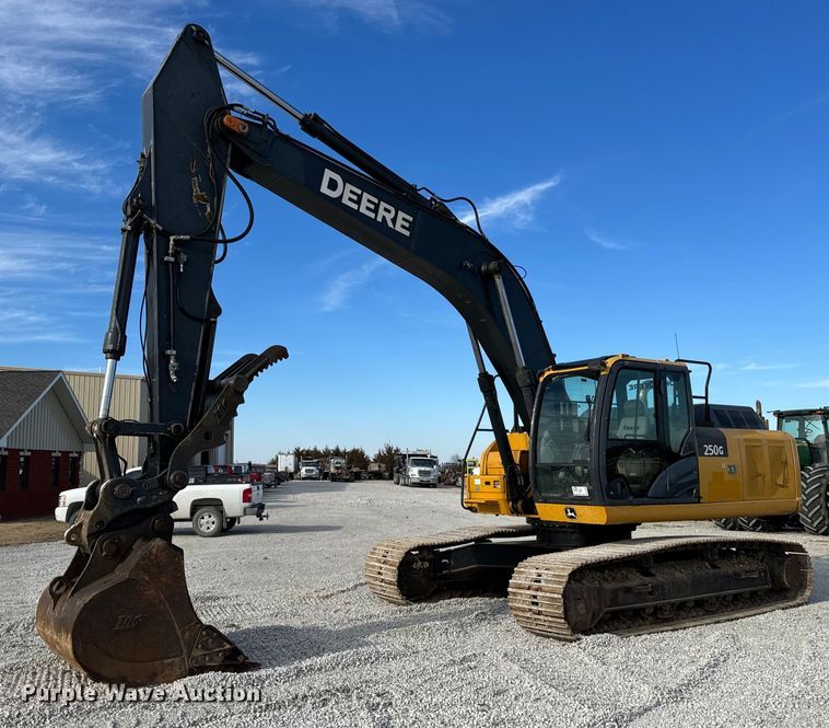 2015 John Deere 250G LC excavator - DL4359