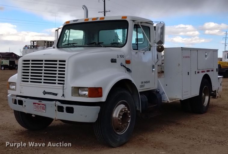 1997 International 4700 utility / service truck - DQ5985
