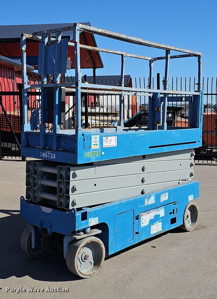 Genie GS2632 scissor lift - DQ8586
