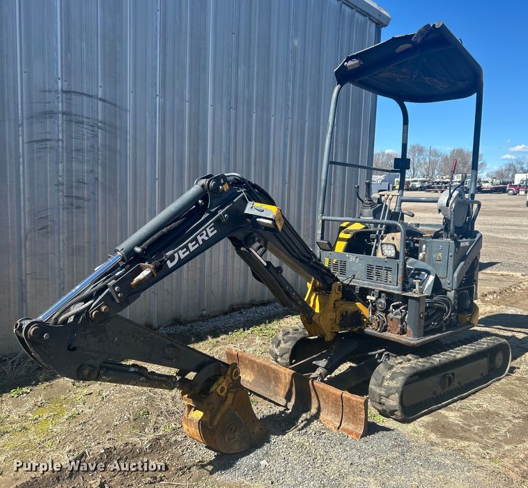 John Deere mini excavator - EG1240
