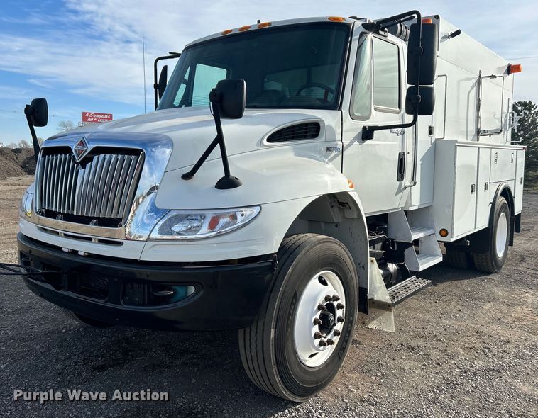 2013 International  440 SBA utility / service truck - EG1251