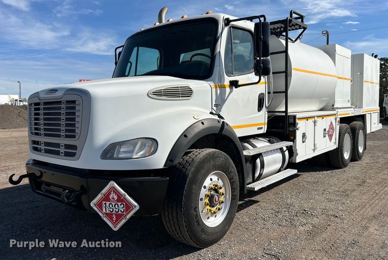 2012 Freightliner  Business Class M2 fuel / lube truck - EG1253