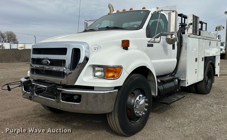 2013 Ford F650 Super Duty utility / service truck - EG1262