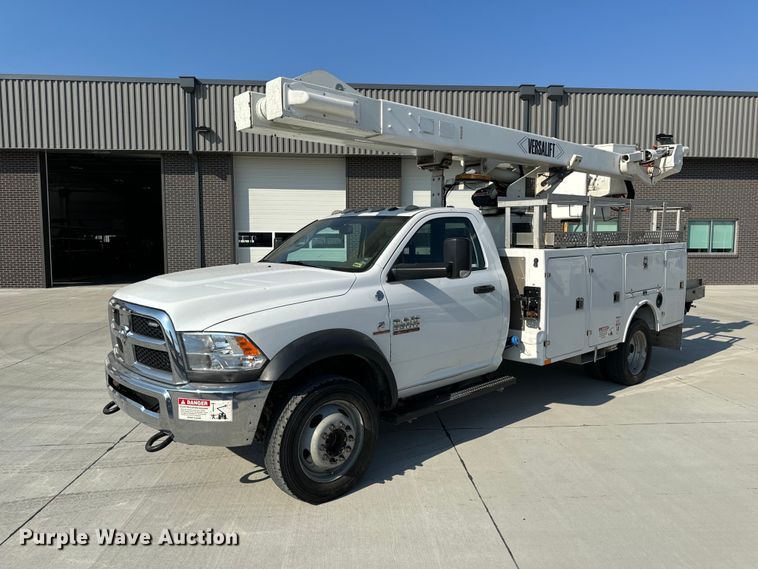 2014 Dodge Ram 5500HD bucket truck - EH6523