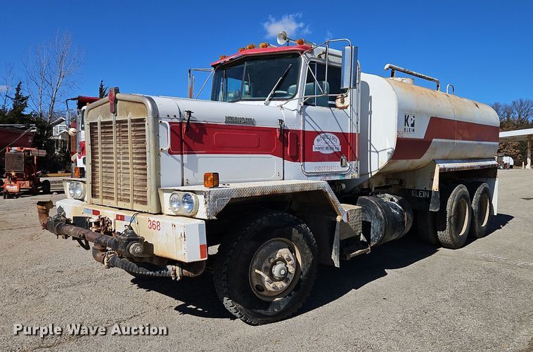 1974 Kenworth  water truck - EI3527