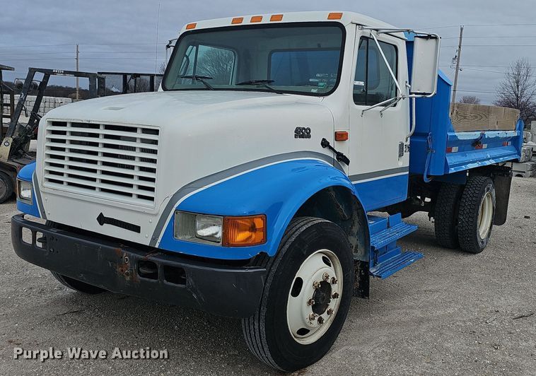1998 International 4700 dump truck - EJ6074