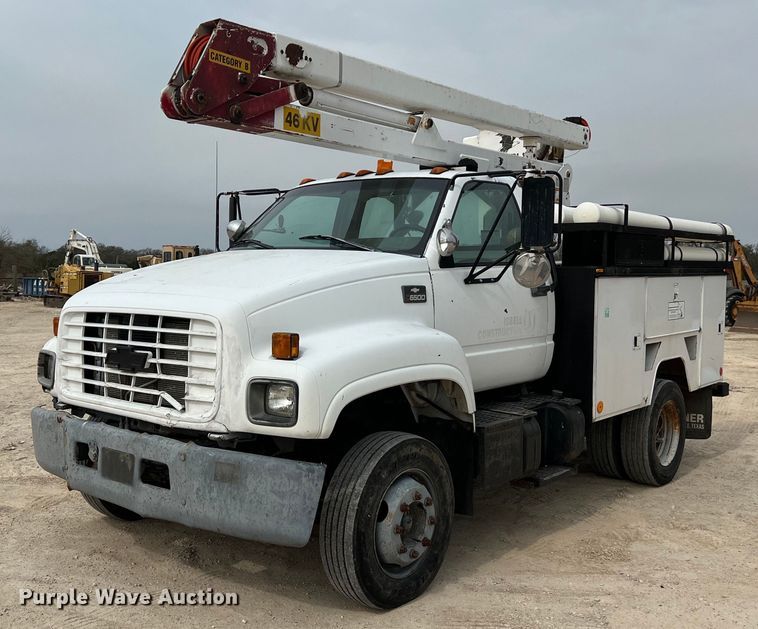 1999 Chevrolet C6500 bucket truck - KV9807
