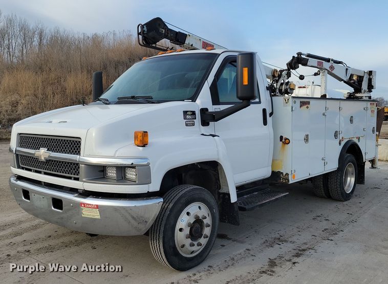 2003 Chevrolet C5500 utility / service truck - LC9830