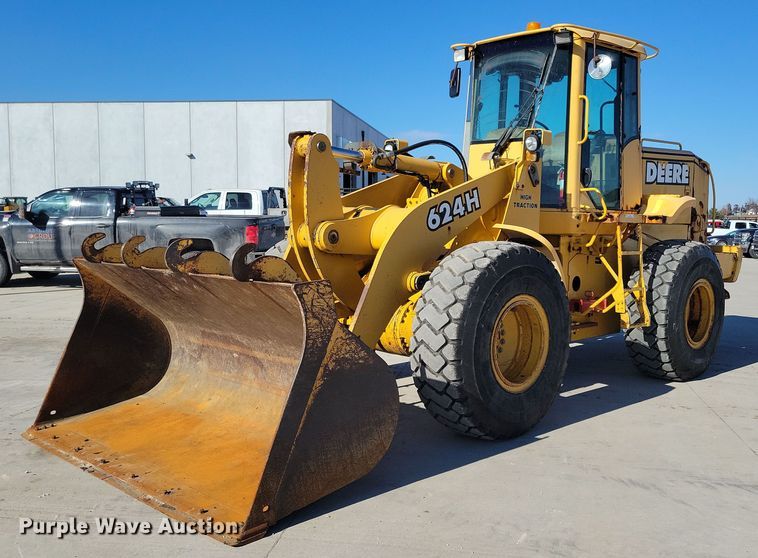 John Deere 624H wheel loader - LC9843