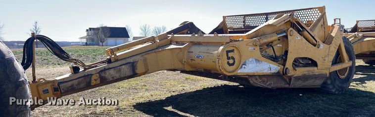 2005 John Deere  2112E scraper - LE9033