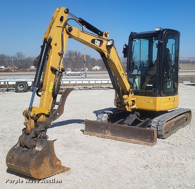 2014 Caterpillar 303.5E CR mini excavator - MI9988