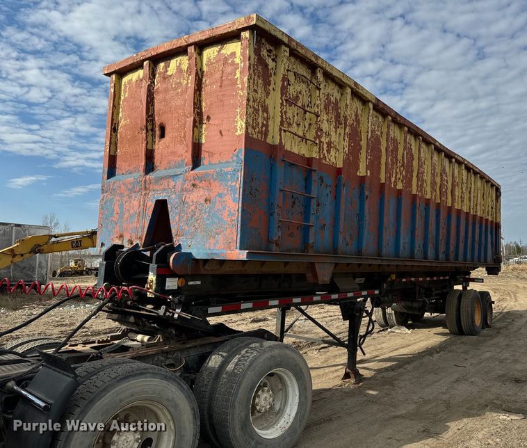 1993 Clement roll-off container trailer - NF9340