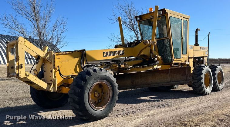 1990 Champion 740A motor grader - NJ9382