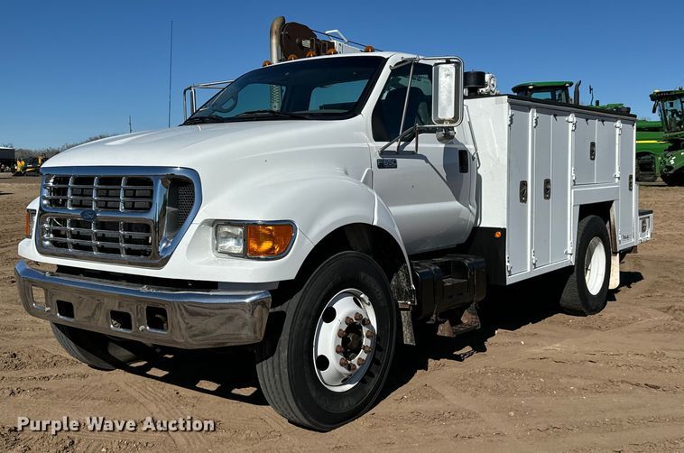 2003 Ford  F650 Super Duty utility / service truck - NU9330