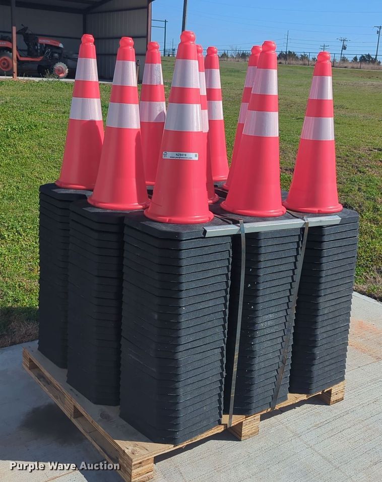 Approximately 250 traffic cones - NZ9419