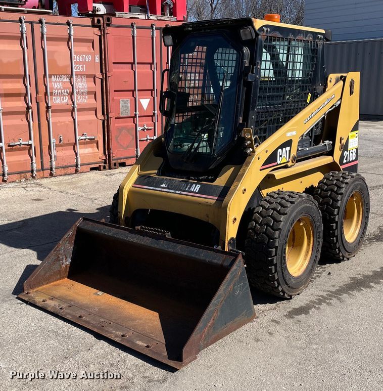 2005 Caterpillar  216B skid steer loader - OG9795