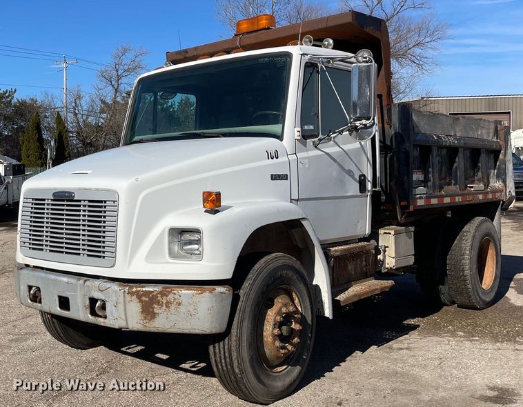 2003 Freightliner FL70 dump truck - OG9816