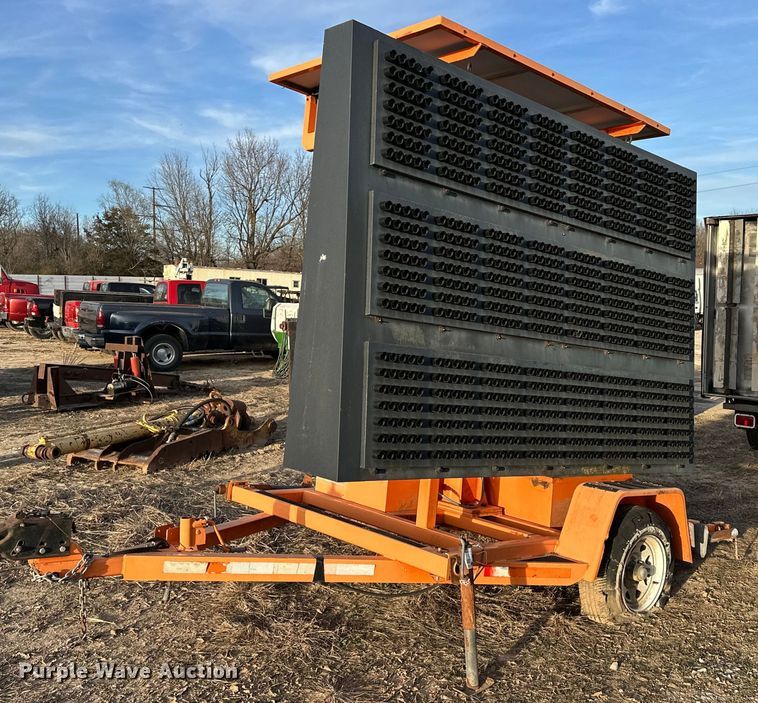 International Traffic Control Products  CMS-100 message board trailer - OM9936